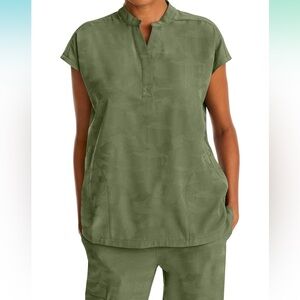 Healing hands scrub top size small